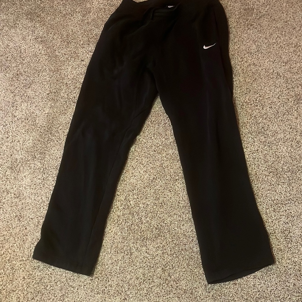 Black Nike sweatpants